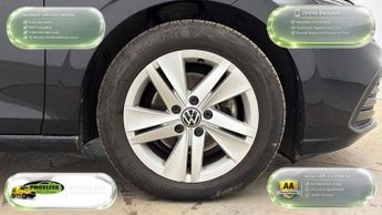 VOLKSWAGEN GOLF AUTOMATIC 1.5 eTSI MHEV Life Hatchback 5dr Petrol Hybrid DSG Eur