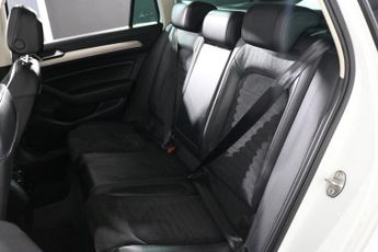 VOLKSWAGEN PASSAT 2.0 TDI GT Estate 5dr Diesel DSG Euro 6 (s/s) (190 ps)