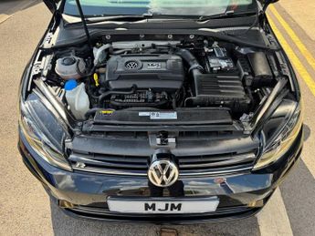 VOLKSWAGEN GOLF 2.0 TSI R Hatchback 5dr Petrol DSG 4Motion Euro 6 (s/s) (300 ps)