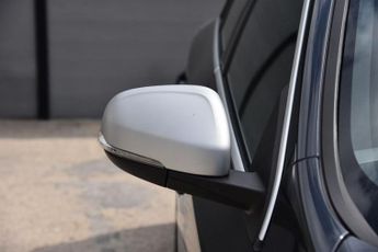 VOLVO S60 2.0 D3 R-Design Lux Nav Saloon 4dr Diesel Auto Euro 6 (s/s) (150