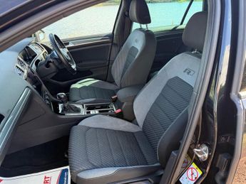 VOLKSWAGEN GOLF 2.0 TDI R-Line Edition Hatchback 5dr Diesel DSG Euro 6 (s/s) (15