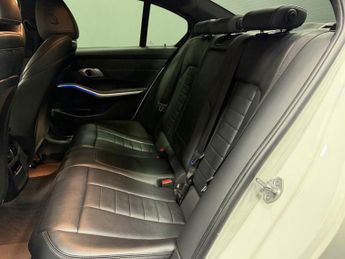 BMW 3 SERIES 2.0 320i M Sport Saloon 4dr Petrol Auto Euro 6 (s/s) (184 ps)