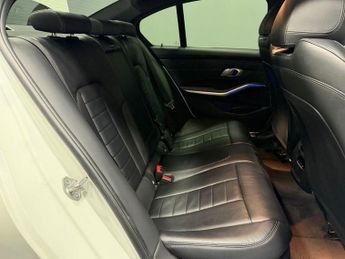 BMW 3 SERIES 2.0 320i M Sport Saloon 4dr Petrol Auto Euro 6 (s/s) (184 ps)