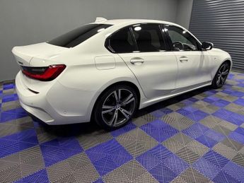 BMW 3 SERIES 2.0 320i M Sport Saloon 4dr Petrol Auto Euro 6 (s/s) (184 ps)