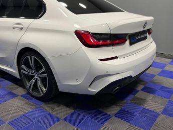 BMW 3 SERIES 2.0 320i M Sport Saloon 4dr Petrol Auto Euro 6 (s/s) (184 ps)