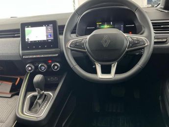 RENAULT CLIO 1.6 E-TECH techno Hatchback 5dr Petrol Hybrid Auto Euro 6 (s/s) 