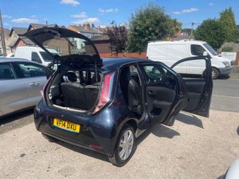 TOYOTA AYGO 1.0 VVT-i x-pression Hatchback 5dr Petrol Manual Euro 5 Euro 5 (