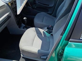 KIA RIO 1.5 SE Hatchback 5dr Petrol Automatic (207 g/km, 97 bhp)