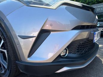 TOYOTA C-HR 1.8 VVT-h Dynamic SUV 5dr Petrol Hybrid CVT Euro 6 (s/s) (122 ps