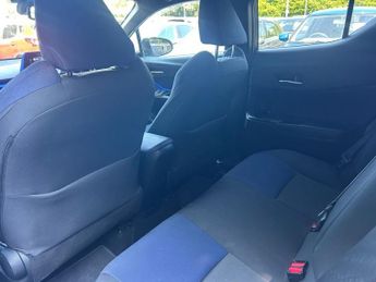 TOYOTA C-HR 1.8 VVT-h Dynamic SUV 5dr Petrol Hybrid CVT Euro 6 (s/s) (122 ps