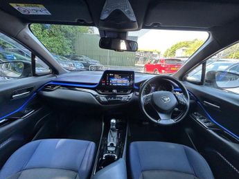 TOYOTA C-HR 1.8 VVT-h Dynamic SUV 5dr Petrol Hybrid CVT Euro 6 (s/s) (122 ps