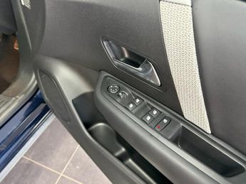 CITROEN e-C4 X 50kWh MAX Fastback 4dr Electric Auto (11kW Charger) (136 ps)