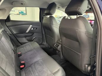 CITROEN e-C4 X 50kWh MAX Fastback 4dr Electric Auto (11kW Charger) (136 ps)