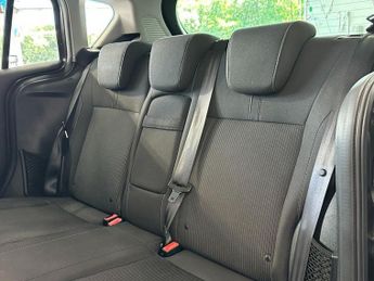 FORD B-MAX 1.6 Titanium Navigator MPV 5dr Petrol Powershift Euro 6 (105 ps)