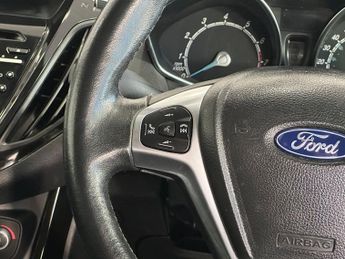 FORD B-MAX 1.6 Titanium Navigator MPV 5dr Petrol Powershift Euro 6 (105 ps)
