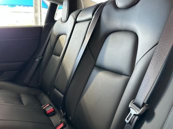 TESLA Model 3 (Dual Motor) Long Range Saloon 4dr Electric Auto 4WDE (346 ps)