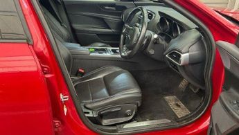 JAGUAR XE 2.0d R-Sport Auto AWD Euro 6 (s/s) 4dr