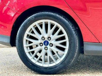 FORD FOCUS 1.0T EcoBoost Zetec Euro 5 (s/s) 5dr