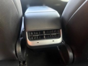 TESLA Model 3 Standard Range Plus Saloon 4dr Electric Auto RWD (241 bhp)