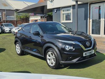 NISSAN JUKE 1.0 DIG-T N-Connecta SUV 5dr Petrol DCT Auto Euro 6 (s/s) (114 p