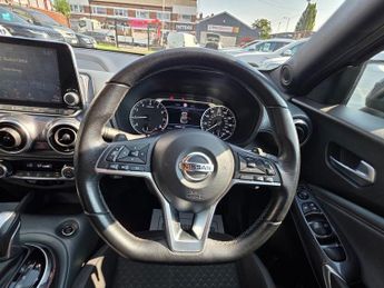 NISSAN JUKE 1.0 DIG-T N-Connecta SUV 5dr Petrol DCT Auto Euro 6 (s/s) (114 p