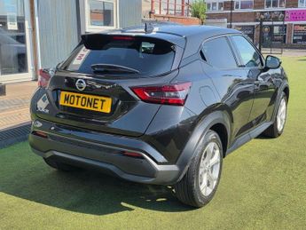 NISSAN JUKE 1.0 DIG-T N-Connecta SUV 5dr Petrol DCT Auto Euro 6 (s/s) (114 p
