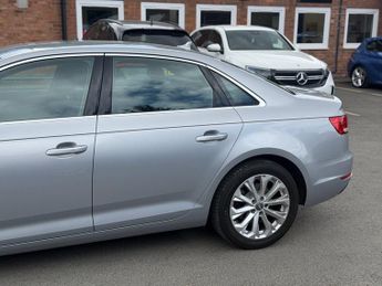 AUDI A4 2.0 TDI ultra SE Saloon 4dr Diesel S Tronic Euro 6 (s/s) (150 ps