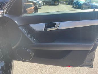 MERCEDES-BENZ C CLASS 1.6 C180 BlueEfficiency AMG Sport Plus Saloon 4dr Petrol G-Troni
