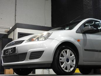 FORD FIESTA 1.25 Style Climate Hatchback 5dr Petrol Manual (142 g/km, 74 bhp