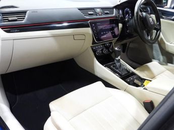 SKODA SUPERB 2.0 TDI Laurin & Klement Estate 5dr Diesel DSG Euro 6 (s/s) (150