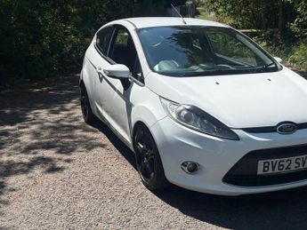 FORD FIESTA 1.25 Zetec Hatchback 3dr Petrol Manual (129 g/km, 81 bhp)