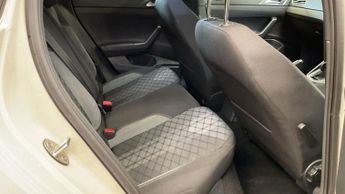 VOLKSWAGEN TAIGO 1.5 TSI R-Line SUV 5dr Petrol DSG Euro 6 (s/s) (150 ps)