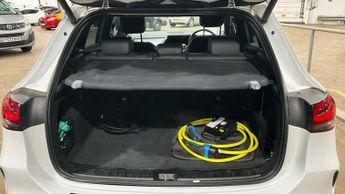 MERCEDES-BENZ EQA EQA 250 66.5kWh AMG Line SUV 5dr Electric Auto (190 ps)