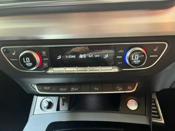 AUDI Q5 2.0 TDI 40 S line SUV 5dr Diesel S Tronic quattro Euro 6 (s/s) (