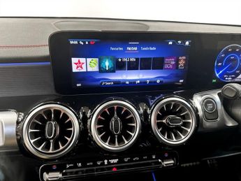 MERCEDES-BENZ EQB EQB 300 66.5kWh AMG Line (Premium) SUV 5dr Electric Auto 4MATIC 
