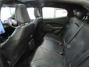 FORD MUSTANG MACH-E Standard Range 70kWh SUV 5dr Electric Automatic AWD (269 ps)
