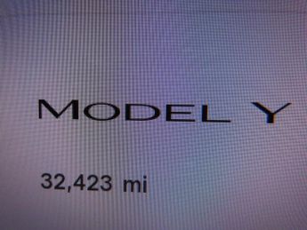 TESLA MODEL Y SUV 5dr Electric Auto RWD (346 ps) Expansive Glass Roof, Heated 
