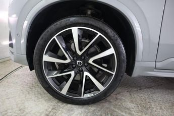 VOLVO XC90 2.0 B6 MHEV Ultimate Dark Auto 4WD Euro 6 (s/s) 5dr