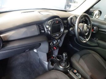MINI HATCH 1.5 Cooper Classic Hatchback 5dr Petrol Steptronic Euro 6 (s/s) 