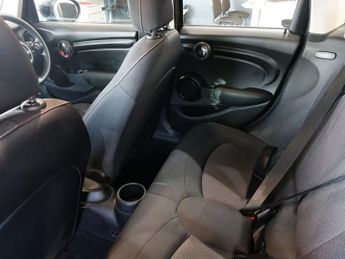 MINI HATCH 1.5 Cooper Classic Hatchback 5dr Petrol Steptronic Euro 6 (s/s) 