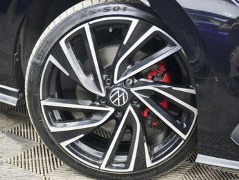 VOLKSWAGEN GOLF 2.0 TDI GTD Hatchback 5dr Diesel DSG Euro 6 (s/s) (200 ps)