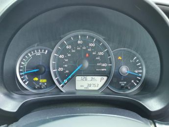TOYOTA YARIS 1.5 VVT-h T Spirit Hatchback 5dr Petrol Hybrid CVT Euro 5 (101 p