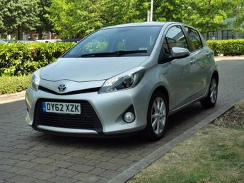 TOYOTA YARIS 1.5 VVT-h T Spirit Hatchback 5dr Petrol Hybrid CVT Euro 5 (101 p