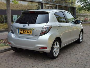 TOYOTA YARIS 1.5 VVT-h T Spirit Hatchback 5dr Petrol Hybrid CVT Euro 5 (101 p