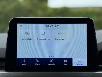 FORD KUGA 2.5 EcoBoost Duratec 14.4kWh Titanium First Edition SUV 5dr Petr