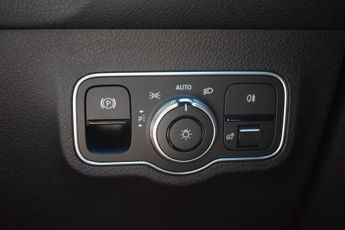 MERCEDES-BENZ EQB EQB 300 66.5kWh AMG Line SUV 5dr Electric Auto 4MATIC (228 ps)