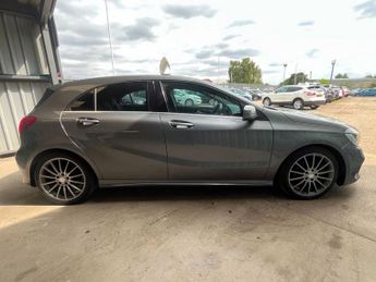 MERCEDES-BENZ A CLASS 1.5 A180d AMG Line (Premium) Hatchback 5dr Diesel 7G-DCT Euro 6 