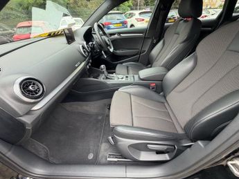 AUDI A3 1.5 TFSI CoD 35 S line Sportback 5dr Petrol S Tronic Euro 6 (s/s