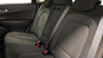 HYUNDAI KONA 39kWh Premium SUV 5dr Electric Auto (10.5kW Charger) (136 ps)