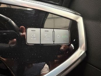 AUDI Q3 1.5 TFSI CoD 35 S line SUV 5dr Petrol S Tronic Euro 6 (s/s) (150